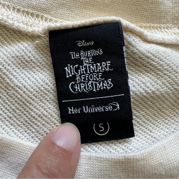 Disney Nightmare Before Christmas Sweatshirt Small Halloween town Sally Beach - Picture 2 of 8